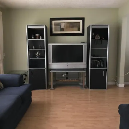 Monthly Private Rooms Male Accommodation Close To Nait Kingsway Mall Downtown-2